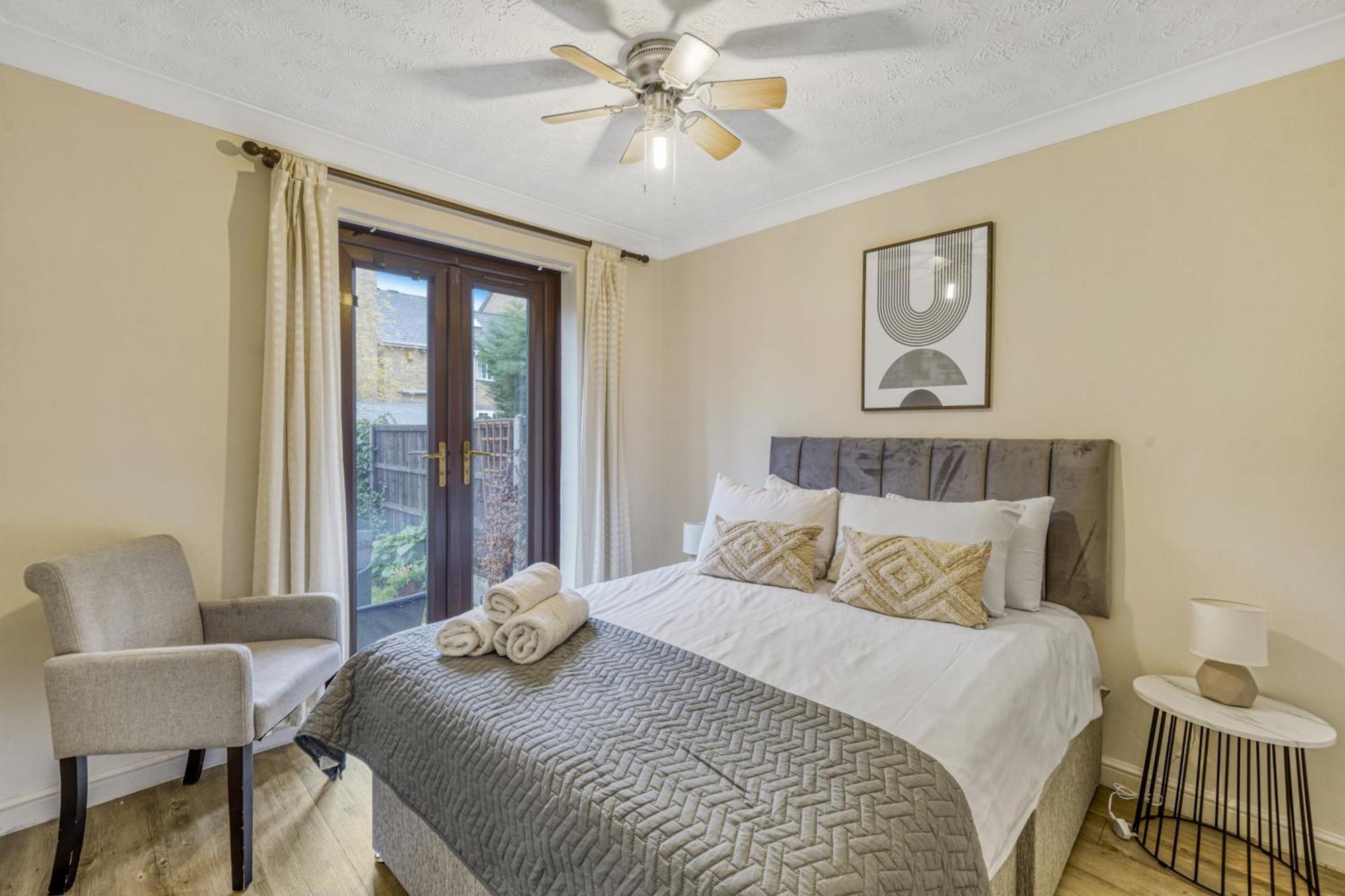 Executive 4 Bedroom Town House In Canada Water Free Wifi & Parking By City Stay Aparts Londyn Zewnętrze zdjęcie